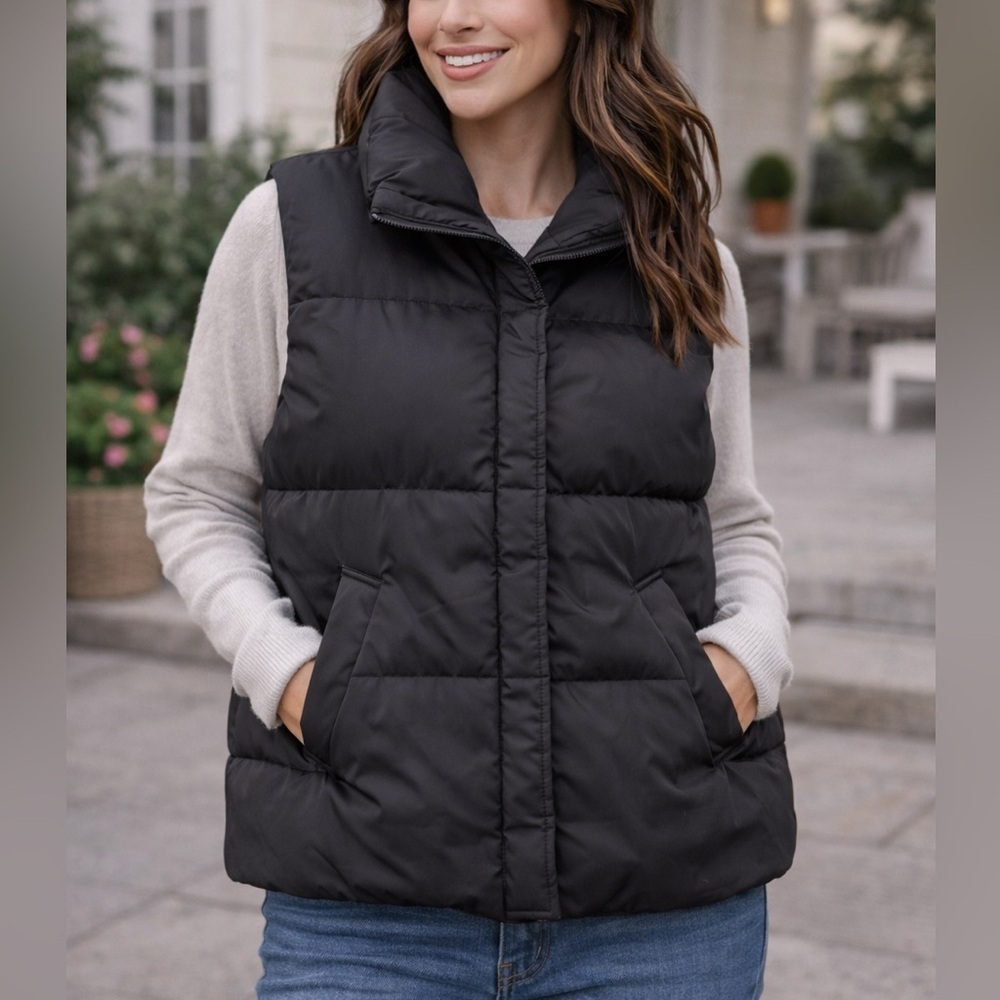 Black Puffer Vest Quilted Sleeveless Jacket Pockets Cozy Winter Layer Size 2XL